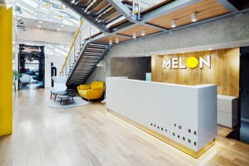 Главное за неделю: ФАС одобрила покупателя Melon Fashion Group, Wildberries тестирует новый логотип, «ушедшие» из России мировые алкогольные бренды продолжают наращивать выручку